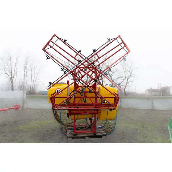 Biardzki 800 literes, függesztett szántóföldi permetezőgép (400-600-800 l méretben)
