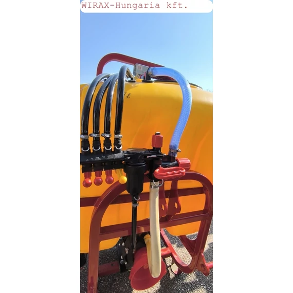 Szántóföldi permetezőgép - függesztett, több méretben - 400 l / 12 m